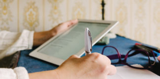 Chen Cun And Internet Literature