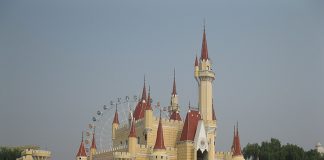China’s Theme Park Economy Thriving, Despite Pandemic Times China’s Theme Park