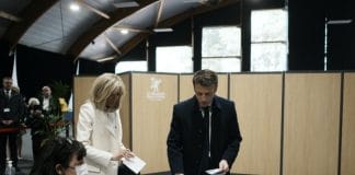 French Election: As Marine Le Pen Makes it to Second Round, the Left-Wing Vote is What Troubles President Emmanuel Macron french elections