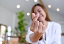 Past Lives: a Luxurious and Lingering Portrayal of Lost Love and Identity in the Korean Diaspora Past Lives a Luxurious and Lingering Portrayal of Lost Love and Identity in the Korean Diaspora