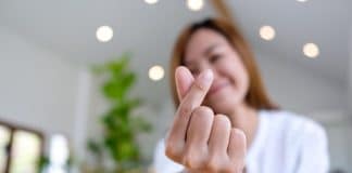 Past Lives: a Luxurious and Lingering Portrayal of Lost Love and Identity in the Korean Diaspora Past Lives a Luxurious and Lingering Portrayal of Lost Love and Identity in the Korean Diaspora