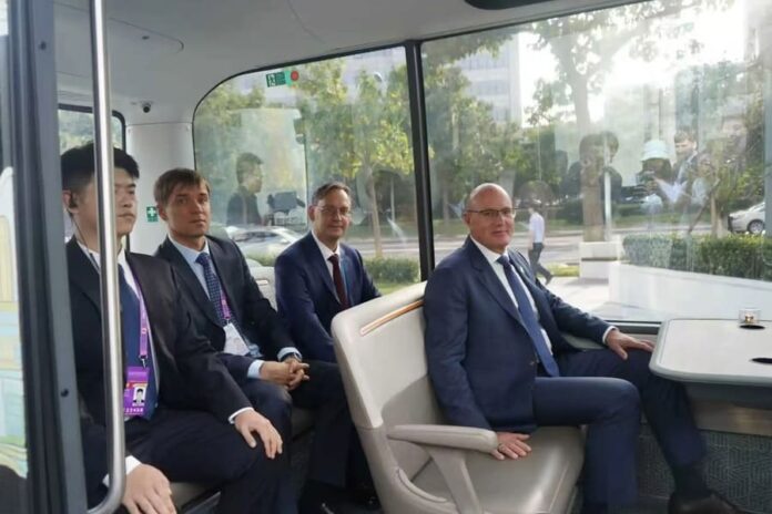 Russians riding on Autonomous Car